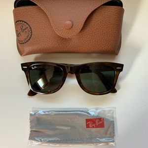 Ray Ban Wayfarer Tortoise Frames